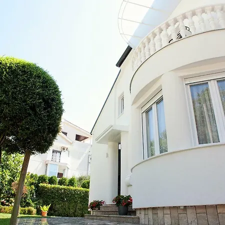 Garden With The Swimming Pool - 1 Opatija